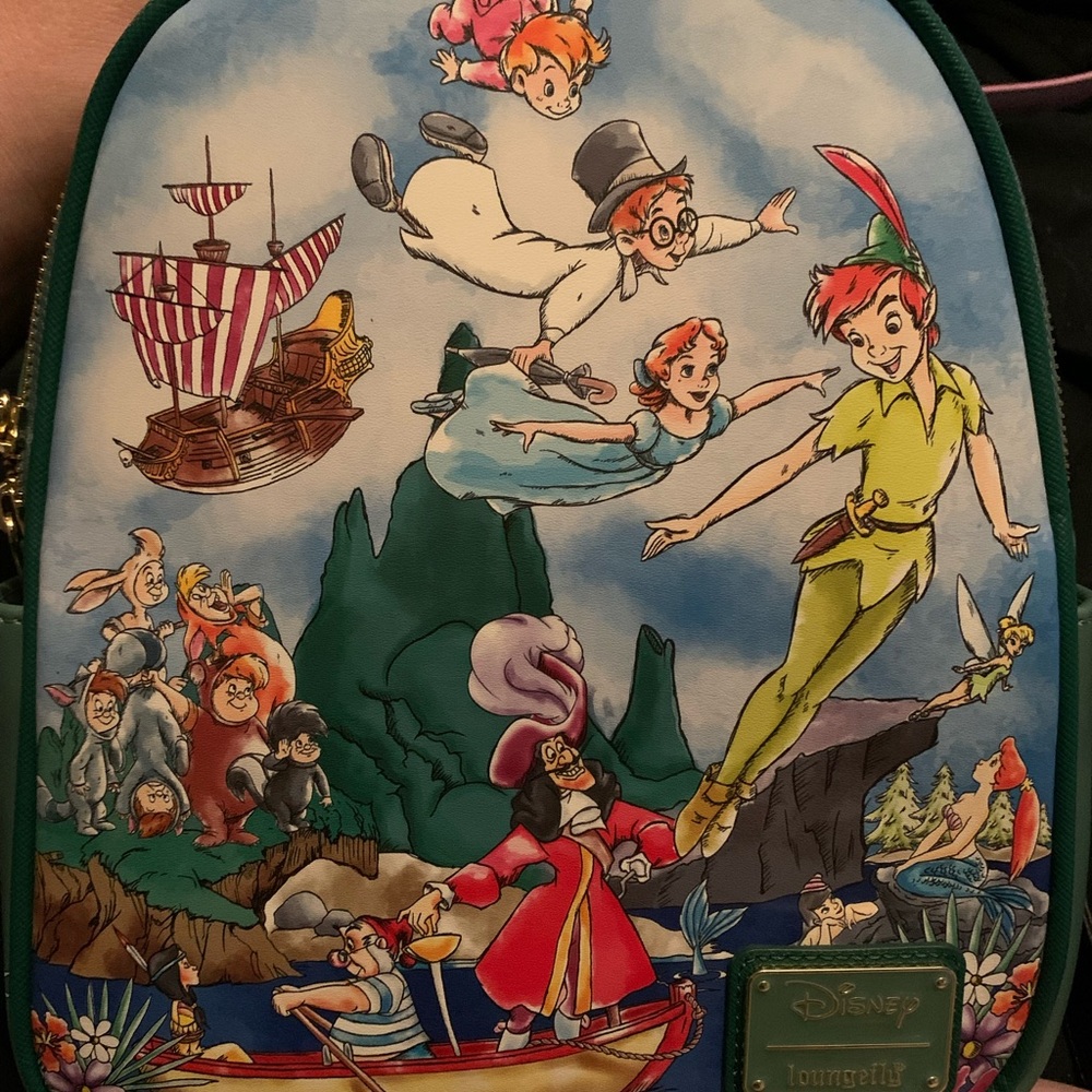 Peter Pan loungefly